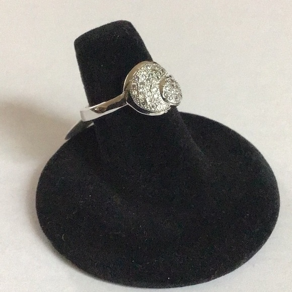 Modern Silver Tone Textured Ring with Minimalist Design - Size 9 - Picture 3 of 5